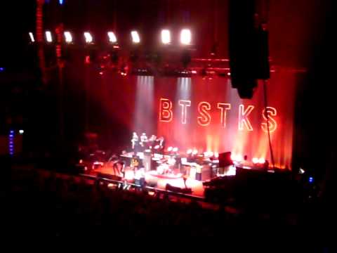 Beatsteaks - I Dont Care As Long As You Sing 10.12.2011.MOV