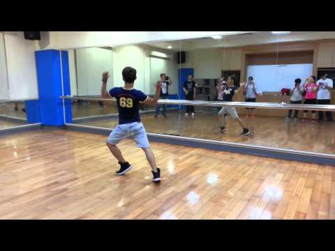 Mickey 老師示範like money