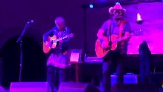 Shawn COLVIN &amp; Steve EARLE &quot;Raise the Dead&quot; song by Emmylou Harris (Taos, 5 June 2016)