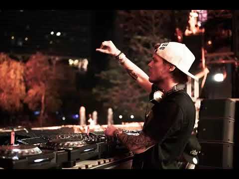 Avicii @ Ultra Music Festival 2015