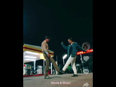 Noah Schnapp and Millie Bobby Brown making Tiktoks on Stranger Things  set