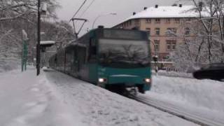 preview picture of video 'U4-Wagen in Oberursel-Waldlust bei Schnee'