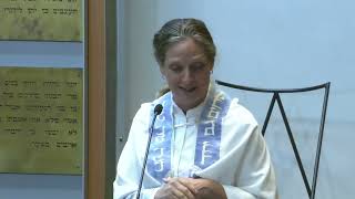 Rabbi Rachel Ain of Sutton Place Synagogue NYC reads inspiration from Cowgirl Power by Gay Gaddis