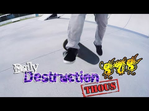 Daily Destruction Thous 373 - Día de Skate! Billar y Guitar Hero!