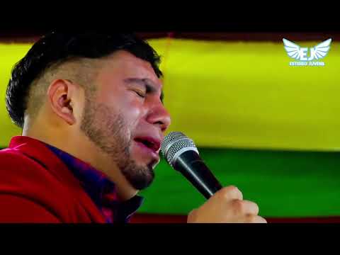 Francisco Enoc cantando en Cerro Quemado