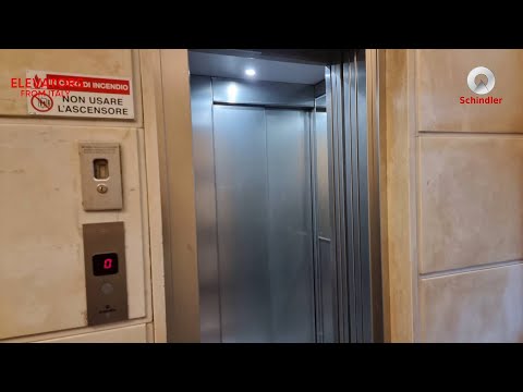 Loud motor! 2 2000's Schindler BD traction elevators@Via Italia 46, Monza, Italy