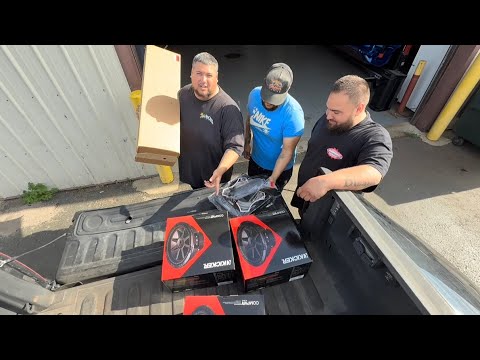 I PUT EXPENSIVE SOUNDS IN YOUR 1989 LS BROUGHAM CHEVY CAPRICE ON 28 INCH BILLETS