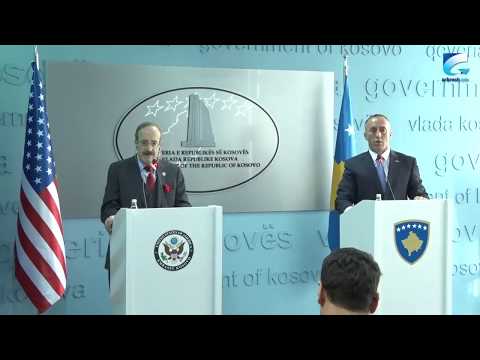 Kryeministri Ramush Haradinaj & Kongresmeni Amerikan Eliot Engel për mediat.