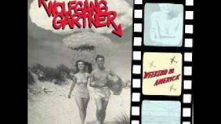 Wolfgang Gartner feat. Jim Jones &amp; Cam&#39;ron - Circus Freak