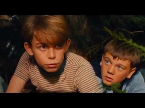 Trailer of The war of buttons in English