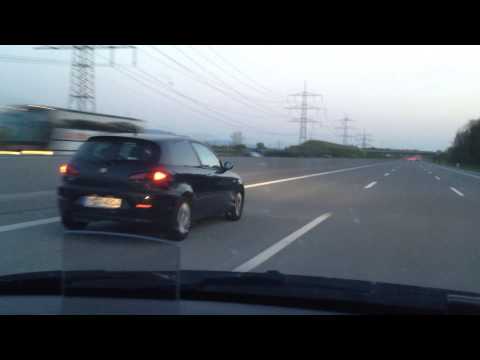 Autobahn (Peugeot 5008 vs Alfa Romeo 147)