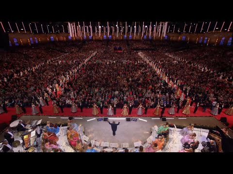André Rieu - Gold and Silver (feat. 200 Dancers & ice skaters)