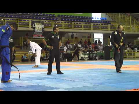 A volta de Jairo em campeonatos de jiu jitsu.MP4