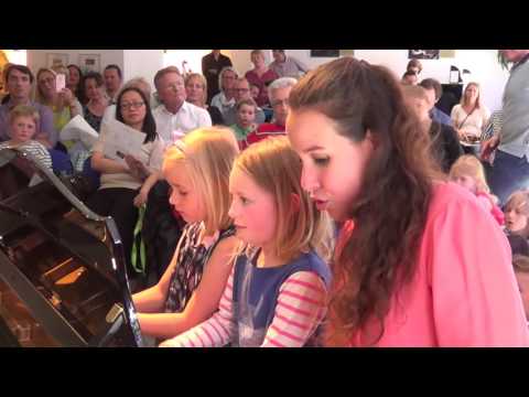 Klavierspielen mit 4 Jahren