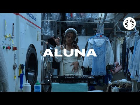ALUNA - UK HOUSE DJ Set in a Koreatown Electric Cleaners | EC093 [UK HOUSE / GLOBAL CLUB]