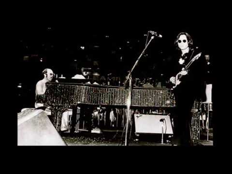John Lennon & Elton John - Whatever Gets You Thru The Night (Live MSG 1974)