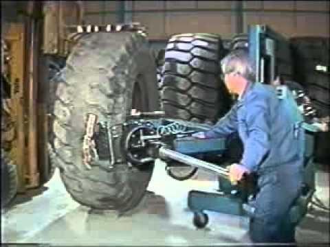 大型タイヤのパンク修理手順（バイアスタイヤ）