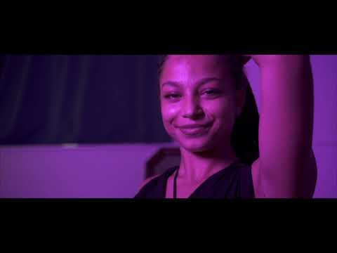 DeLinky- Holiday(Official Music Video)