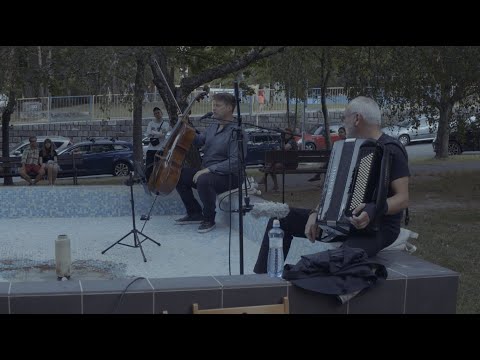 Jozef Lupták a Boris Lenko_K fontánam III. Karloveská knižnica pri karloveských fontánach