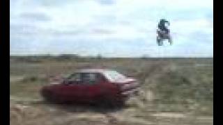 preview picture of video 'Brody Żarskie skok nad autem. Suzuki rmz 250'