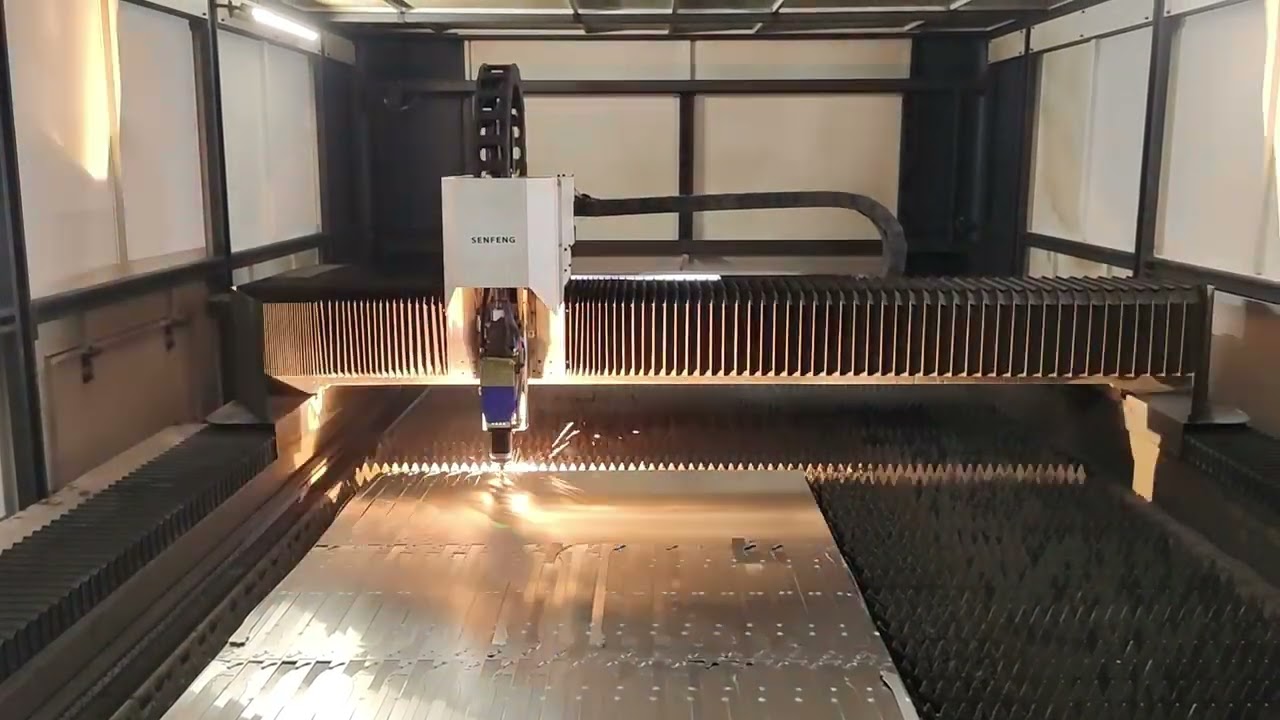 Cortadora láser de fibra de alta velocidad | Procesamiento estable de plancha de aluminio de 3 mm