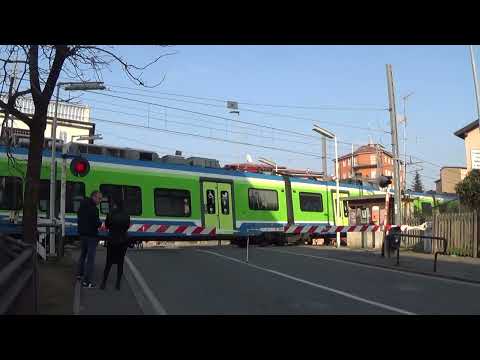 Passaggio a livello di via Giambattista Moroni - Bergamo / Level Crossing / Passage à niveau