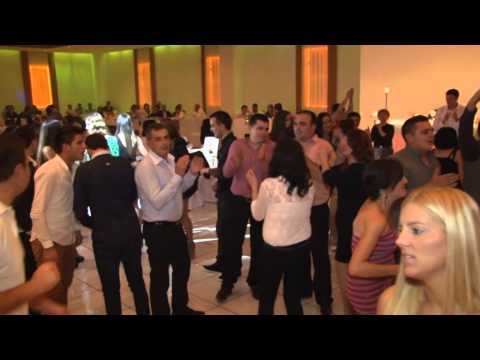 grupa Široki - Sve poštivam svoje uživam,  ruke gore,  minut srca tvog, tiho teče Neretva