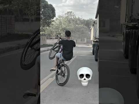 This big one 😱 #bike #grade #shots