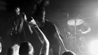 HEALTH - &quot;DIE SLOW&quot; (Live)