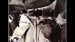 Arte no Escuro - Entre Aves de Rapina