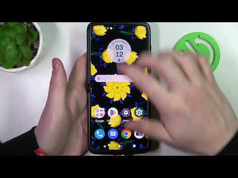 Motorola Razr 2022 - How To Plug In USB Pendrive