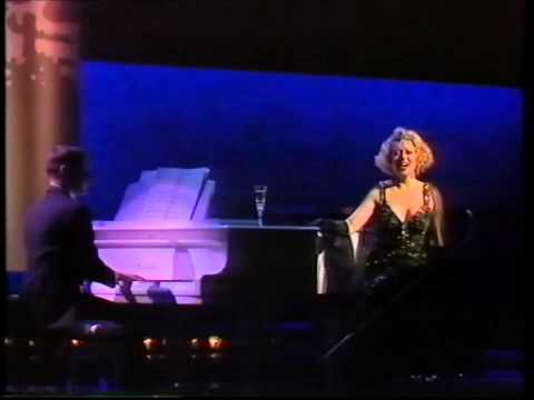 Elaine Paige: I Get A Kick Out Of You (1989 Olivier Awards)