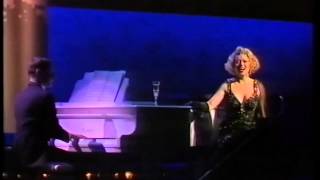 Elaine Paige: I Get A Kick Out Of You (1989 Olivier Awards)