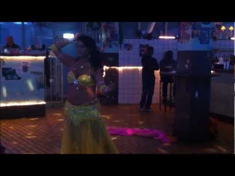 Magdansös Selina Sevil uppträder med magdans Cuba Café 2012 - Del 2 www.magdansos.com