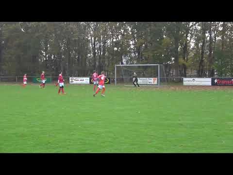 Mooie goal Oranje-Wit JO11-1.
