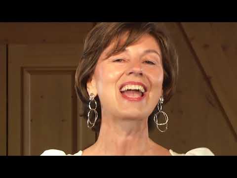 Eva-Maria Berger - Nacht des Wiener Walzers - Connecting Arts (Theresa, Jordan, Gina)