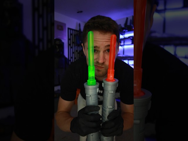 Vídeo relacionado con OSDUE Sable de Luz, Sable de Luz Retráctil 2 en 1 de Siete Colores con Efectos de Sonido Simulados, Espada Láser para Niños, Star Wars, Sable de Luz con Luces y Juguetes de Efectos de