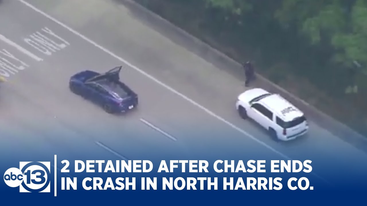 2 detained after chase ends in crash in north Harris Co.