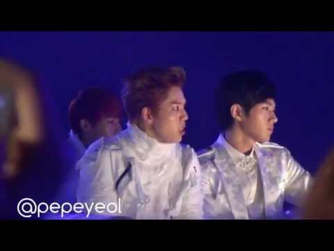 121214 INFINITE mostly Dong Woo during 2NE1 PERFORMANCE!