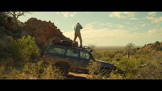 Beast | Clip "Nate difende la Jeep dal leone"