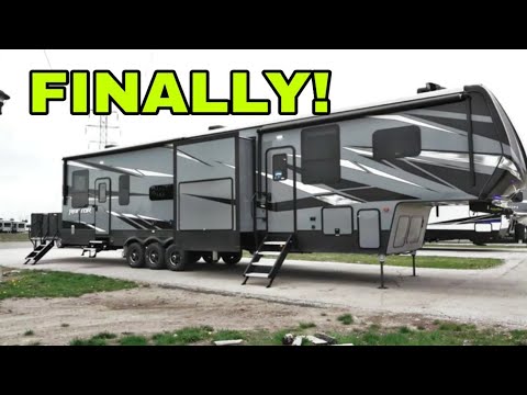 My Favorite Toy Hauler Floorplan! 44 Keystone Raptor 423