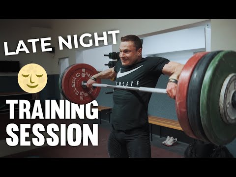 Weightlifting at Night - A Training Session In Turbulent Times