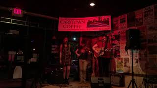 Concrete with Thalia and a violin