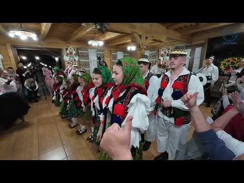 Traditional dinner with ceterăsi at the Sub Cetate Guesthouse in Matei, Oncești, Maramureș