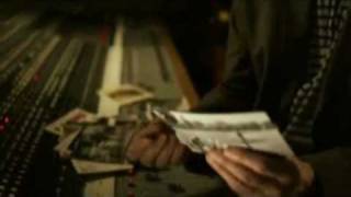 Ray Davies &amp; Chrissie Hynde - Postcard from London.flv