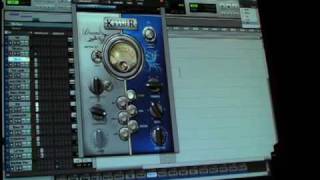 Video thumbnail for Waves The EDDIE KRAMER SIGNATURE SERIES by Rock oN AES 2009 NY by RockoNCompany