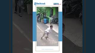 Download lagu Aksi Maling Digagalkan Warga yang Melintas, Pelaku Malah Todong Pistol ke Warga: Gila Sih! mp3 Download lagu Aksi Maling Digagalkan Warga yang Melintas, Pelaku Malah Todong Pistol ke Warga: Gila Sih! mp3