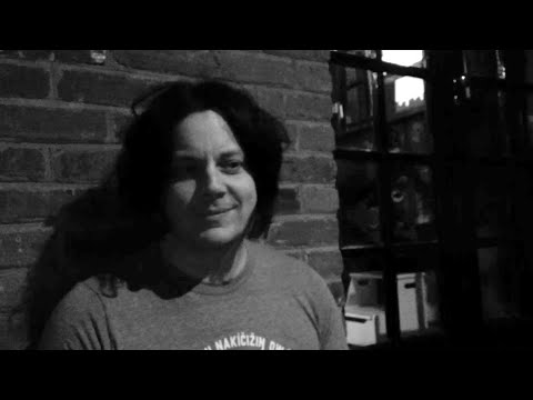 Jack White – Guessing Game (Beatles Edition)