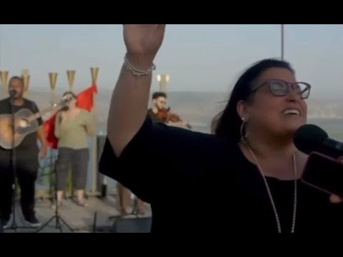 Spontaneous Worship from Israel with Baht Rivka Whitten and Friends @presencerevival