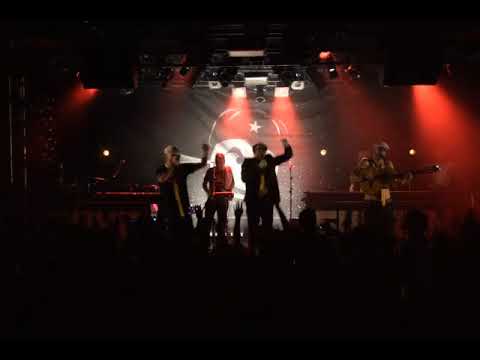 ★☭✊😎 SOVIET SUPREM Feat LAROCHE VALMONT - T'AS LE LOOK COCO Live au Hangar